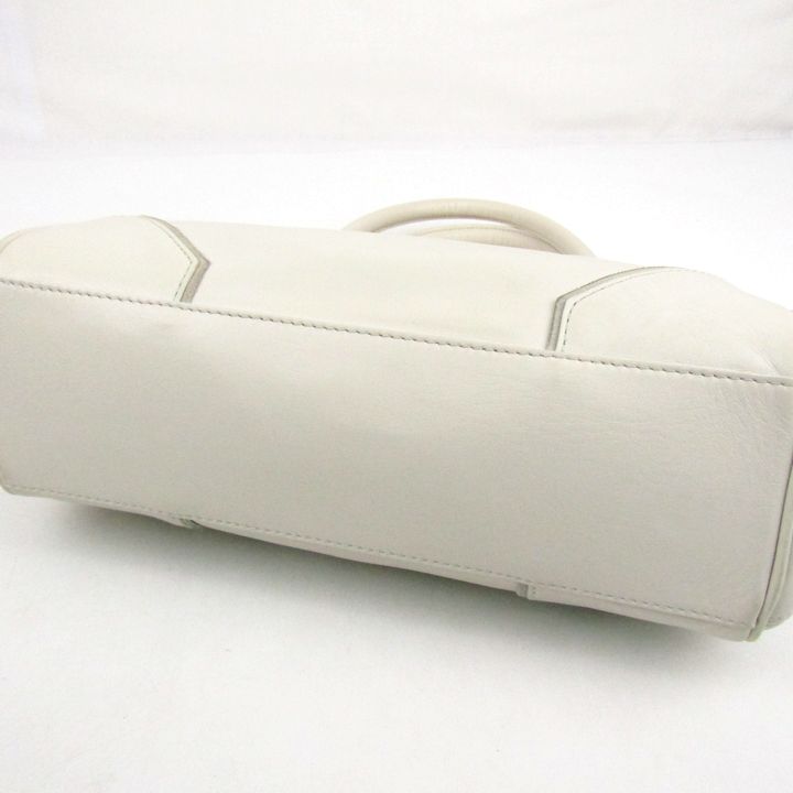 アイボリー レザー ハンドバッグ Bucket Bag - バケットバッグ