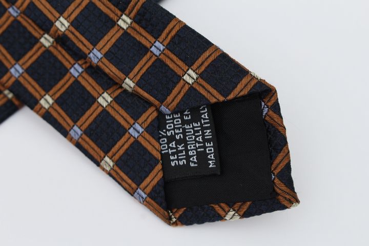 大きいサイズ HUGO BOSS 100%リネン イタリア製生地 ネイビー 大きいサイズ HUGO BOSS 100%リネン イタリア製生地 ネイビー