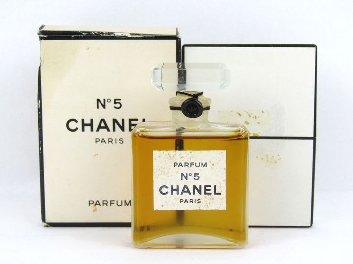 未使用 CHANEL No.5