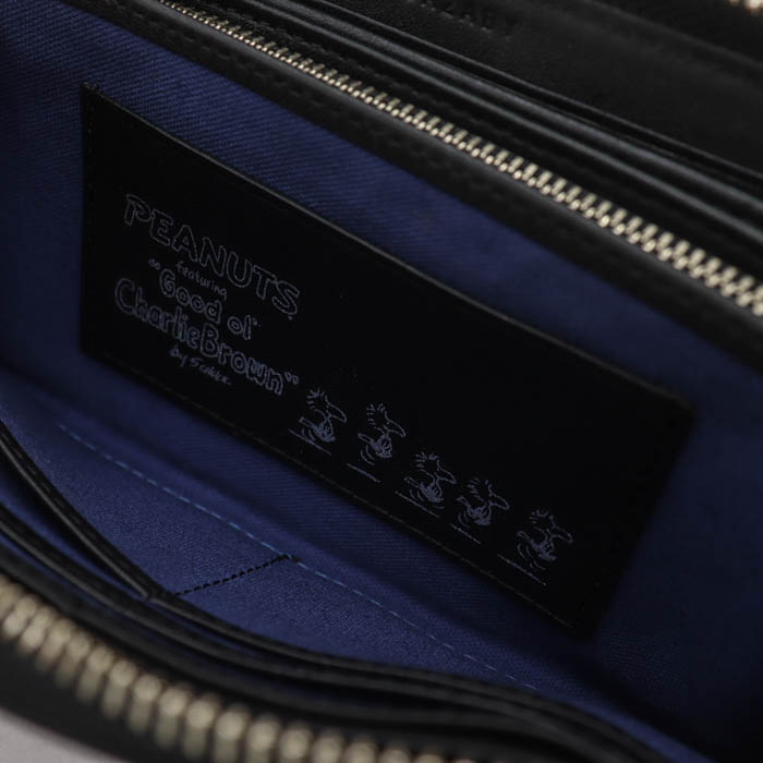 新品✨希少 SAZABY サザビー スヌーピー コラボ 長財布 シルバー 限定 新品✨希少 SAZABY サザビー スヌーピー コラボ 長財布 シルバー 限定