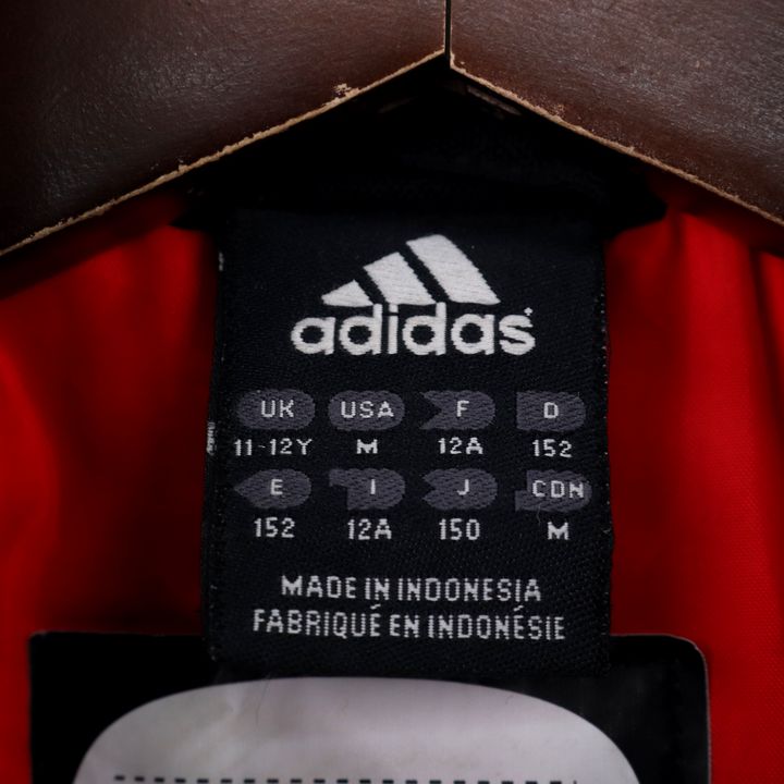 アディダス ナイロンジャケット 中綿 ハイネック 胸ロゴ ライン アウター スポーツ キッズ 男の子用 150サイズ ブラック adidas 【中古】  adidas USED/古着（その他アウター）｜adidasのUSED/古着サイト SMASELL（スマセル）