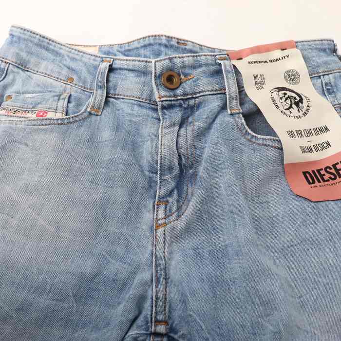 ディーゼル デニムパンツ ボトムス ストレッチジーンズ 未使用品 レディース 23サイズ ブルー DIESEL 【中古】｜DIESEL｜店舗買取｜パンツ＞その他パンツ｜USEDのアパレル通販サイト  - SMASELL（スマセル）