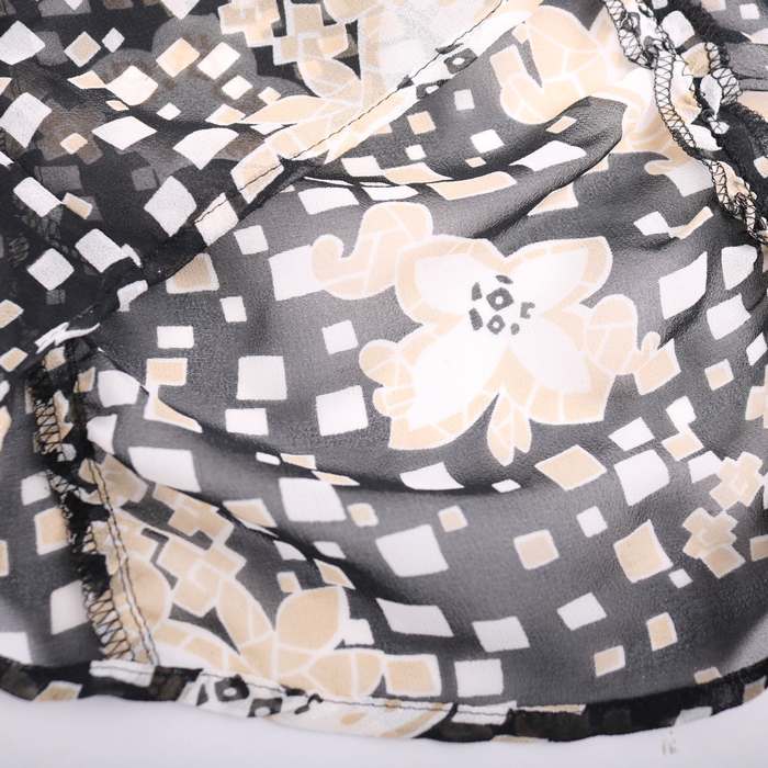 孔雀柄シースルーブラウス