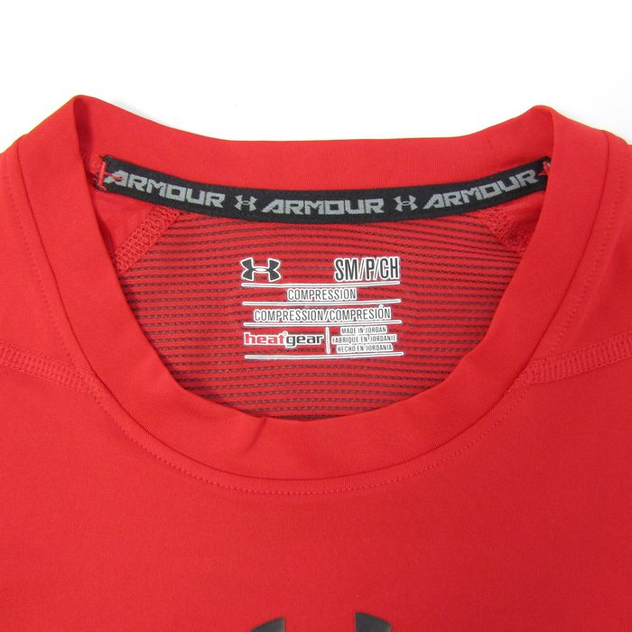 アンダーアーマー 半袖Ｔシャツ ヒートギア インナー スポーツウエア トップス メンズ SMサイズ レッド×ブラック UNDER ARMOUR  【中古】｜UNDER ARMOUR｜店舗買取｜トップス＞Tシャツ/カットソー｜USEDのアパレル通販サイト - SMASELL（スマセル）