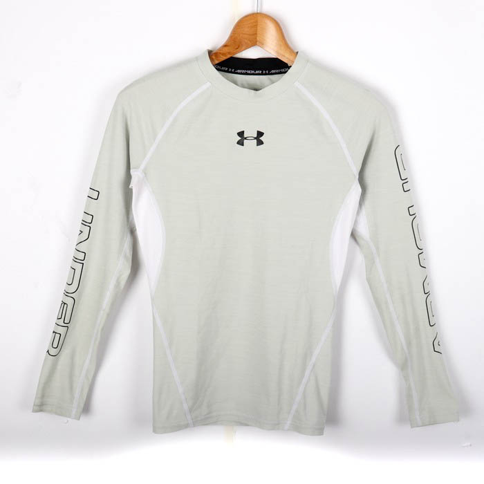 アンダーアーマー 長袖Ｔシャツ トップス ヒートギア コンプレッションインナー スポーツウエア メンズ SMサイズ グレー UNDER ARMOUR  【中古】｜UNDER ARMOUR｜店舗買取｜トップス＞Tシャツ/カットソー｜USEDのアパレル通販サイト - SMASELL（スマセル）