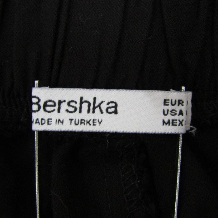 ベルシュカ パンツ ストレッチ ボトムス 黒 レディース Lサイズ ブラック Bershka 【中古】｜Bershka｜店舗買取｜パンツ＞その他パンツ｜USEDのアパレル通販サイト  - SMASELL（スマセル）