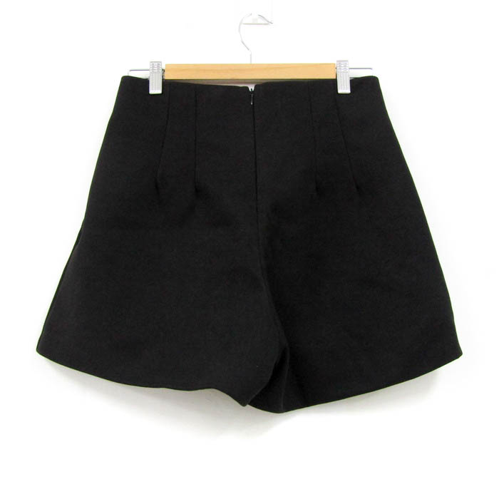 新品 J&M Davidson タック入りショートパンツ ジェイアンドエム
