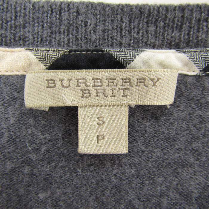 バーバリーブリット 長袖セーター Vネック トップス メンズ Sサイズ グレー BURBERRY BRIT 【中古】｜BURBERRY BRIT ｜店舗買取｜トップス＞ニット/セーター｜USEDのアパレル通販サイト - SMASELL（スマセル）