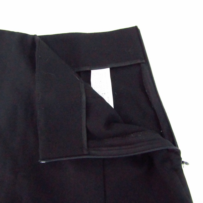 ZARA WOMAN ブラックレザー(羊皮) ミニスカート ジッパー付き