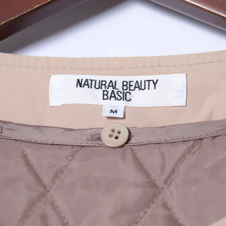 Natural Beauty Basic ショートパンツ ベージュ - パンツ