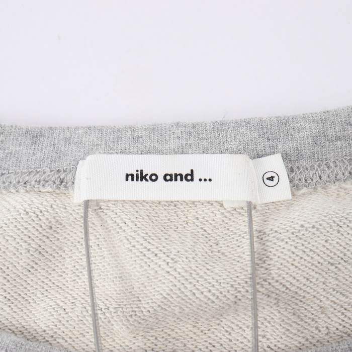 Niko and…で購入しました。目立った傷や汚れは無く未使用に近い状態です。