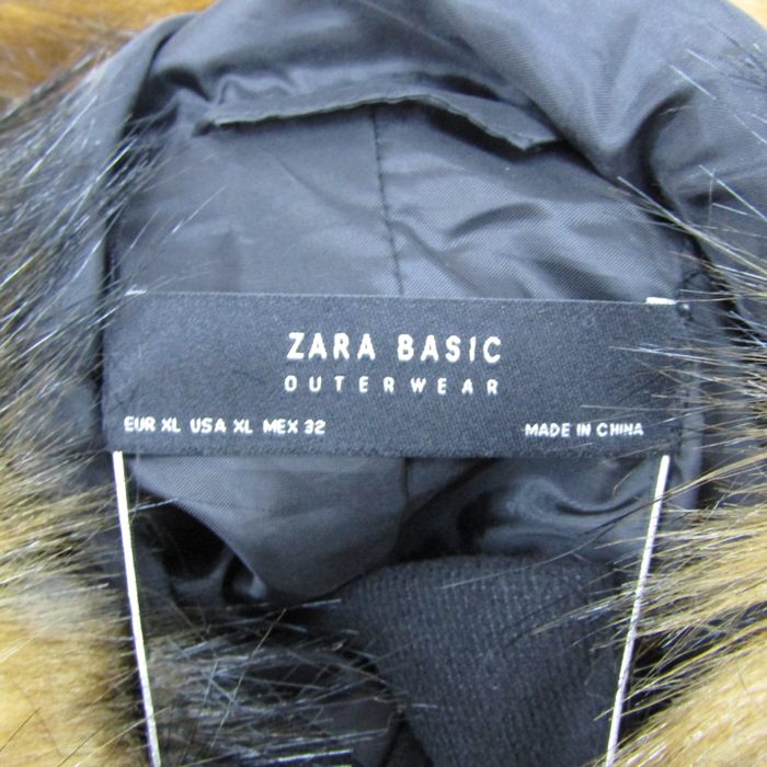 ザラ モッズコート アウター ショートコート ファーフード 大きいサイズ レディース XLサイズ ブラック ZARA 【中古】｜ZARA｜店舗買取｜ジャケット/アウター＞その他アウター｜USEDのアパレル通販サイト  - SMASELL（スマセル）