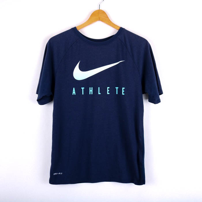 ナイキ 半袖Ｔシャツ トップス ロゴT ドライフィット スポーツウエア メンズ Mサイズ ネイビー NIKE 【中古】｜NIKE｜店舗買取｜トップス＞Tシャツ/カットソー｜USEDのアパレル通販サイト  - SMASELL（スマセル）