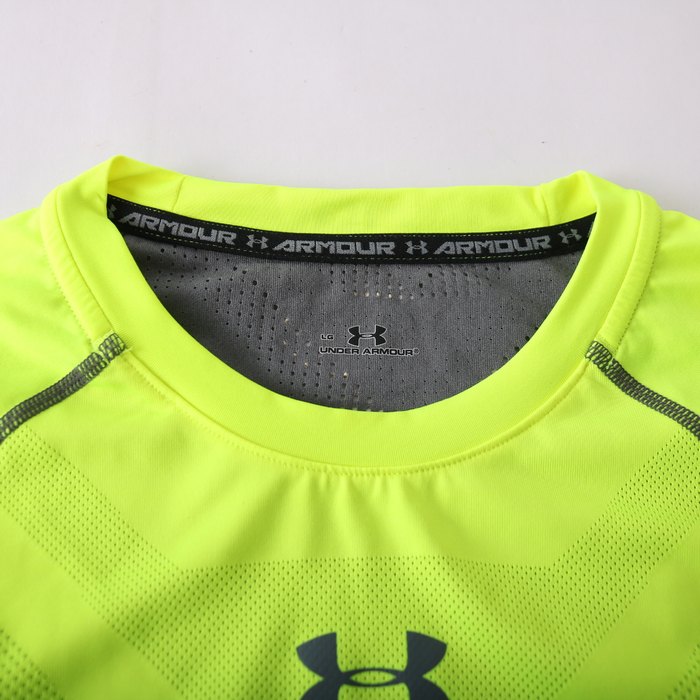 アンダーアーマー   LG UNDER ARMOUR - 美品 アンダーアーマー LG オレンジ タンク