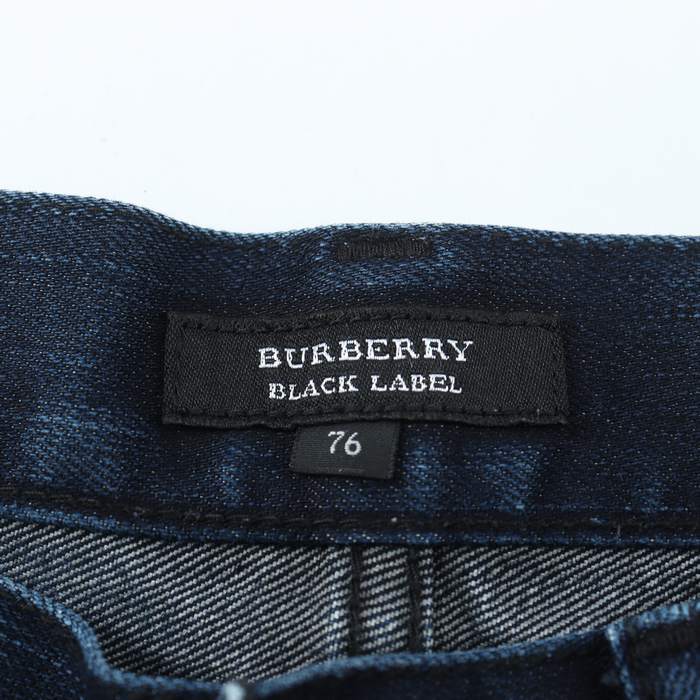 バーバリーブラックレーベル デニムパンツ ボトムス ジーンズ 三陽商会 メンズ 76サイズ ネイビー BURBERRY BLACK LABEL  【中古】｜BURBERRY BLACK LABEL｜店舗買取｜パンツ＞その他パンツ｜USEDのアパレル通販サイト - SMASELL（スマセル）