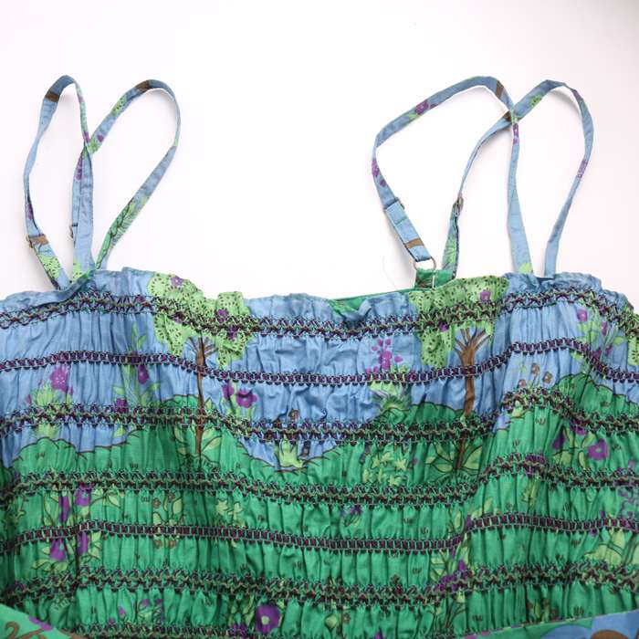 LAURA ASHLEYリゾートAライン ワンピース LAURA ASHLEY Aライン花柄ロングワンピース 美シルエット