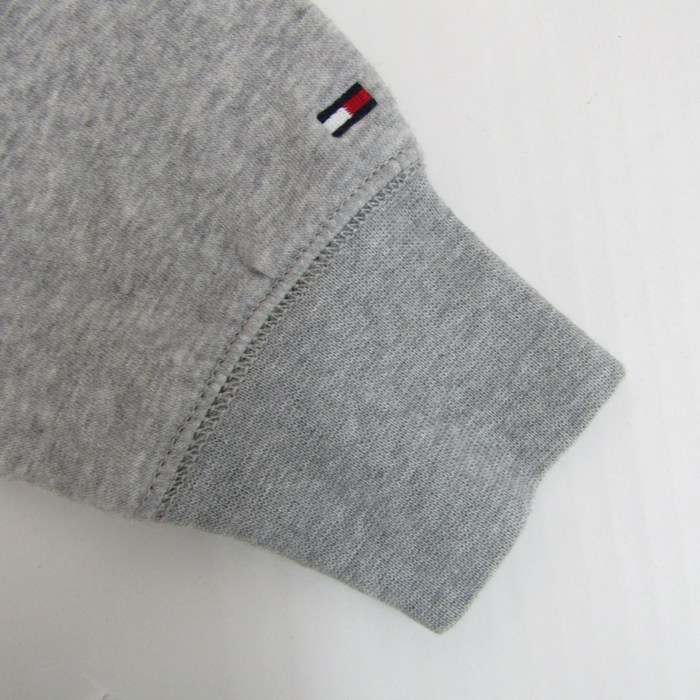 トミーヒルフィガー　裏起毛　グレー　スウェット TOMMY HILFIGER (トミーヒルフィガー) 裏起毛 ロゴ刺繍 クルーネック