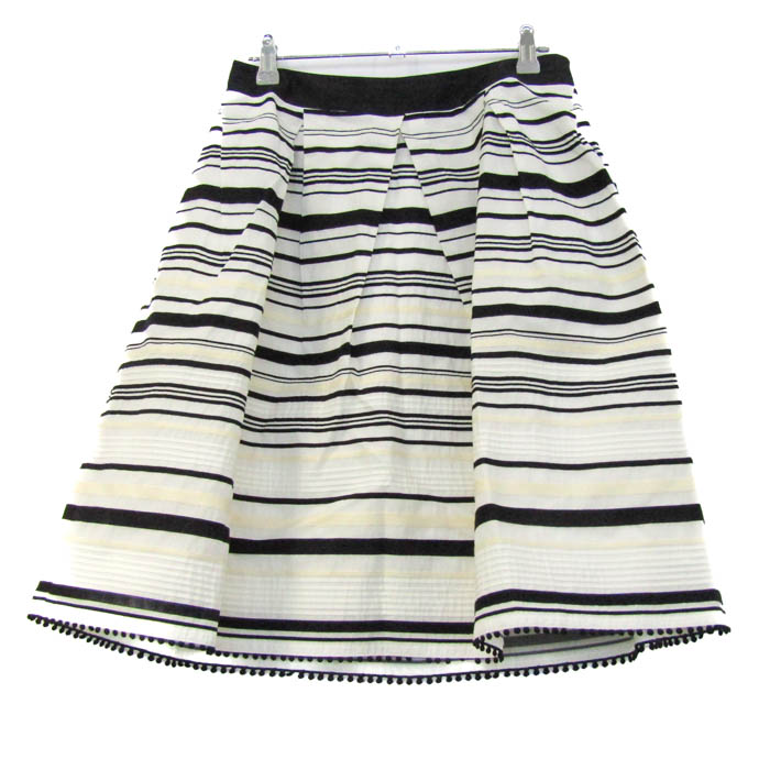 TO BE CHIC トゥービーシック 42 花柄刺繍 フレアスカート タグ