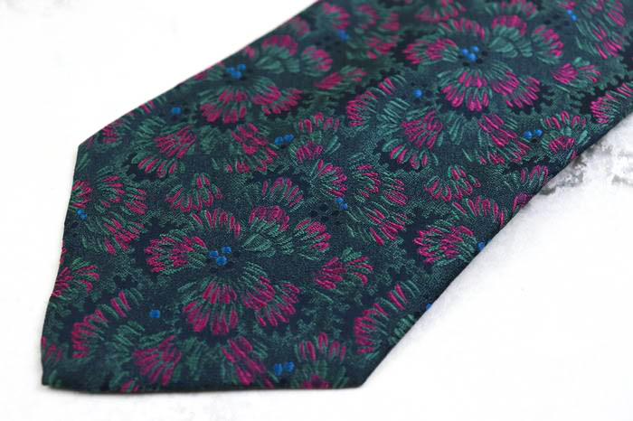 Charvet シャルべ シルク 花柄 ネクタイ ネイビー ブルー Charvet シャルべ シルク 花柄 ネクタイ ネイビー ブルー