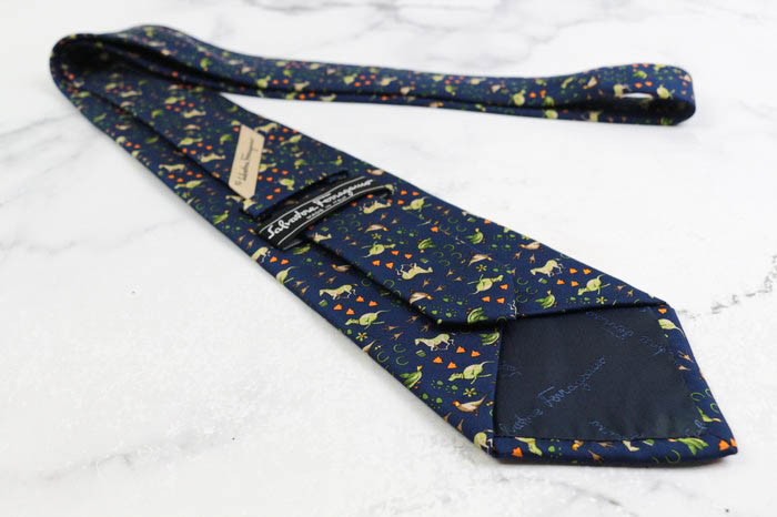 Salvatore Ferragamo 動物柄ネクタイ ネイビー フェラガモ ネクタイ Salvatore Ferragamo 鳥 動物柄 ネイビー