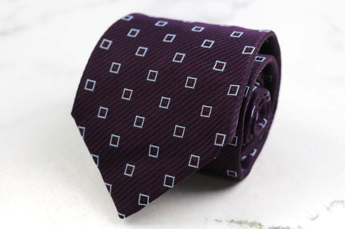 美品 エルメネジルドゼニア ネクタイ ハイブランド レジメンタル ストライプ柄 美品 エルメネジルドゼニア ネクタイ ハイブランド レジメンタル