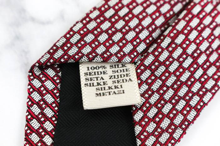 バーバリー ブランド ネクタイ シルク 小紋柄 総柄 ホースマーク 高級 PO メンズ レッド BURBERRY  【中古】｜BURBERRY｜店舗買取｜フォーマルスーツ/小物＞ネクタイ｜USEDのアパレル通販サイト - SMASELL（スマセル）
