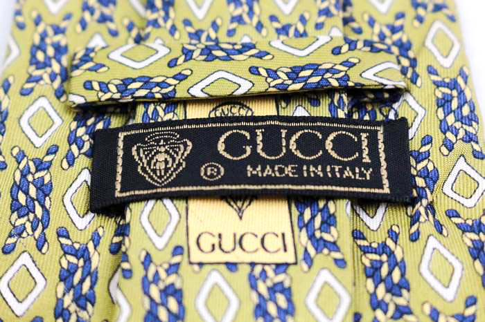 グッチ ブランド ネクタイ クレスト紋章 小紋柄 ダイヤ柄 格子柄 シルク イタリア製 PO メンズ ベージュ GUCCI 【中古】｜GUCCI ｜店舗買取｜フォーマルスーツ/小物＞ネクタイ｜USEDのアパレル通販サイト - SMASELL（スマセル）