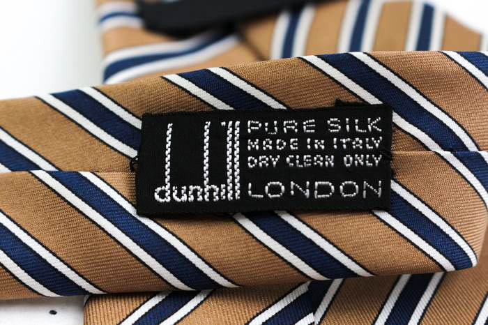 ダンヒル ブランド ネクタイ ロゴ ストライプ柄 シルク イタリア製 PO メンズ ベージュ Dunhill 【中古】｜Dunhill ｜店舗買取｜フォーマルスーツ/小物＞ネクタイ｜USEDのアパレル通販サイト - SMASELL（スマセル）