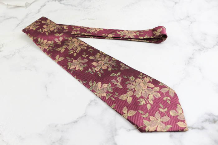 表側美品 Yves saint Laurent イヴサンローラン ネクタイ 花柄