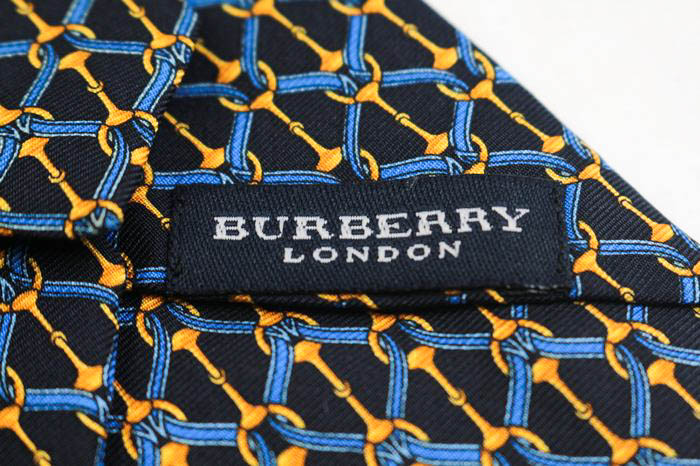 バーバリー ブランド ネクタイ 格子柄 ビット柄 高級 PO メンズ ネイビー BURBERRY  【中古】｜BURBERRY｜店舗買取｜フォーマルスーツ/小物＞ネクタイ｜USEDのアパレル通販サイト - SMASELL（スマセル）