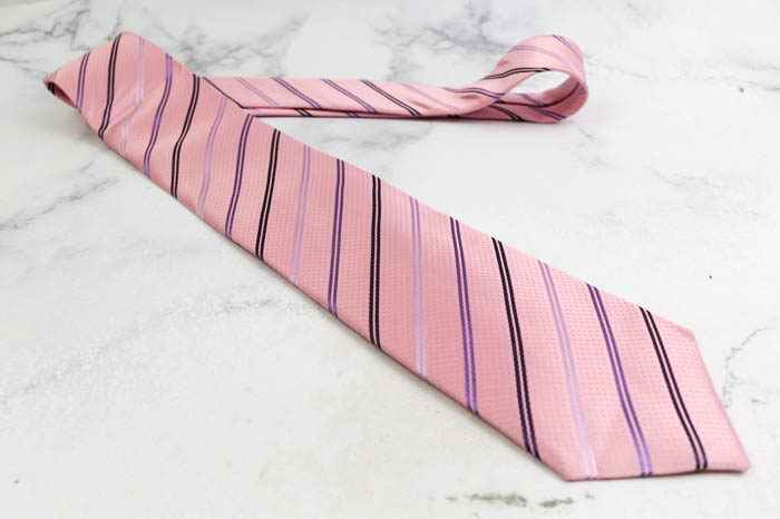 【タグ付き未使用】 ロエベ 高級シルクネクタイ 総柄 ピンク タグ付き未使用】 ロエベ 高級シルクネクタイ 総柄 ピンク タグ付き未