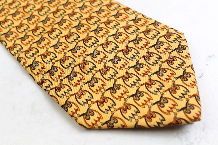 【フクロウ柄・新品タグ付き】サルヴァトーレフェラガモ　ネクタイ　総柄 Amazon.co.jp: Salvatore Ferragamo(サルヴァトーレ フェラガモ