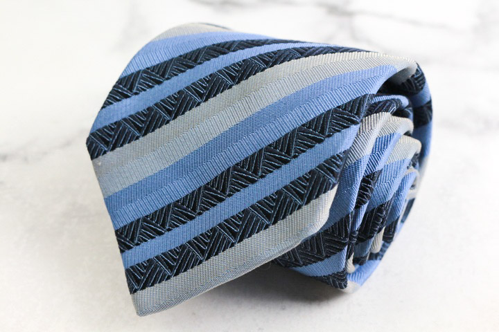 dunhill ダンヒル ネクタイ ストライプ シルク 高級感 光沢 V86 Dunhill - 美品✨ ダンヒル ストライプ ネクタイ レッド×グレー シルク