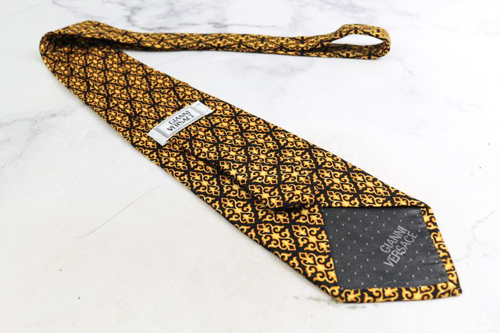 ジャンニ・ヴェルサーチ ブランド ネクタイ シルク アラベスク 総柄
