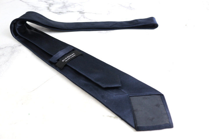 バーバリーブラックレーベル ブランドネクタイ ホースマーク 無地