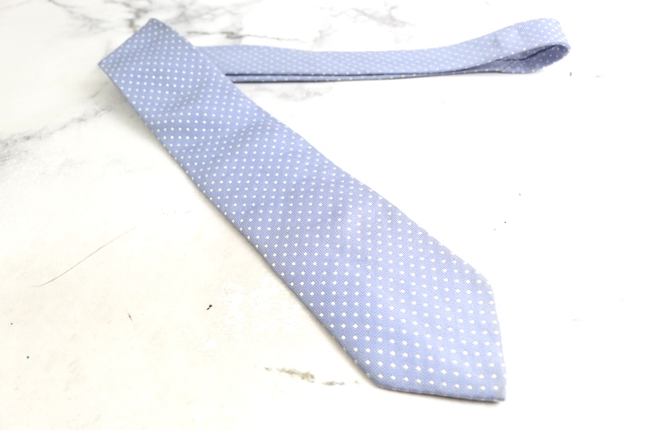 【新品タグ付き】バーバリーブラックレーベル　シルク　ドット　ネクタイ　ネイビー バーバリーブラックレーベル ブランド ネクタイ ドット柄 シルク 日本