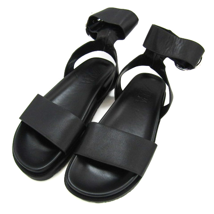 【完売品】ZARA バックルフラットサンダル⭐︎38（ 24.6 cm ） ZARA / バックル フラットサンダル（24.6cm） - メルカリ