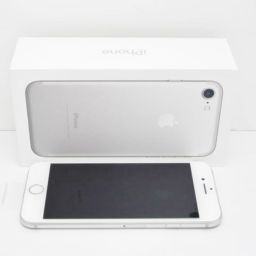 【新品 未使用品】白ロム docomo iPhone7 32GB シルバー スマホ 本体 新品