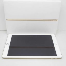 白ロム docomo iPad 2017年春モデル WiFi+Cellular 32GB(9.7インチ) ゴールド A1823 【中古】