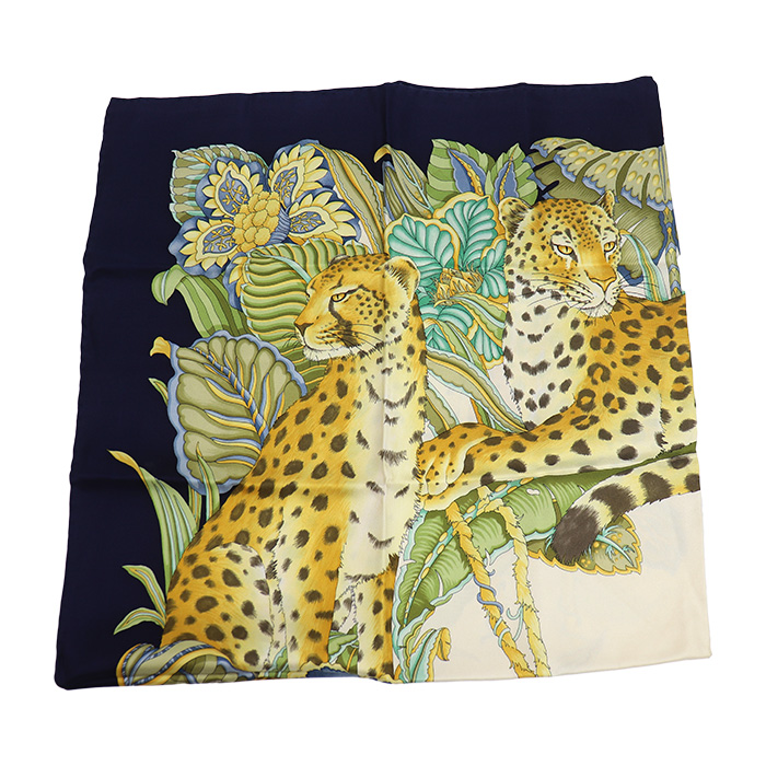 Salvatore Ferragamo サルヴァトーレフェラガモ ヒョウ/フラワー スカーフ ネイビー マルチ レディース【中古】