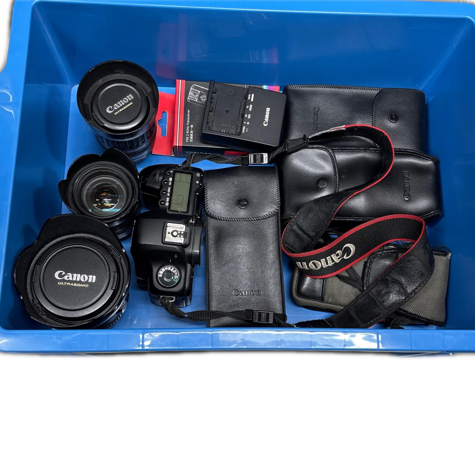 canon キャノン 山 ボディ レンズ3 ストロボ3 他 デジタルカメラ【中古】