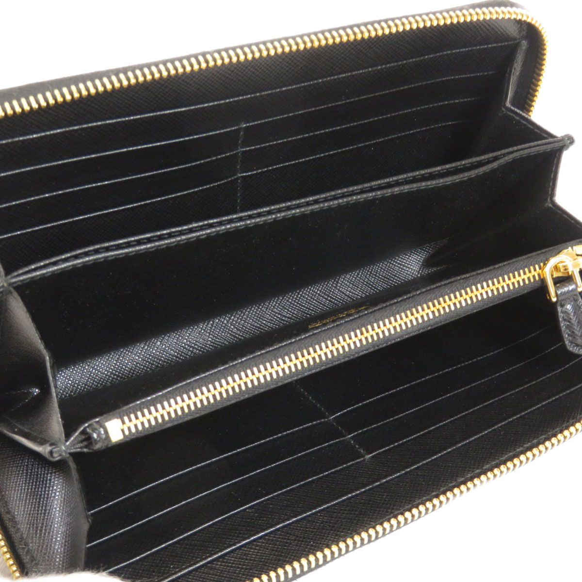 prada coin wallet