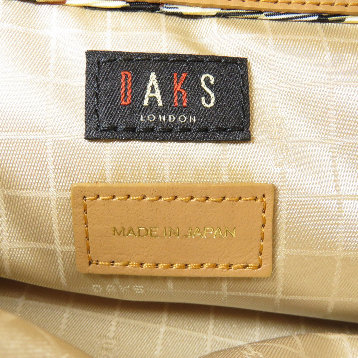 daks shoulder bag price