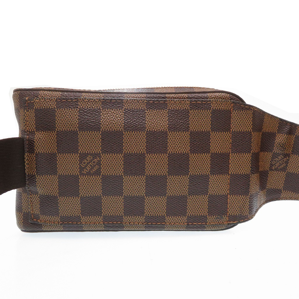 louis vuitton damier pouch