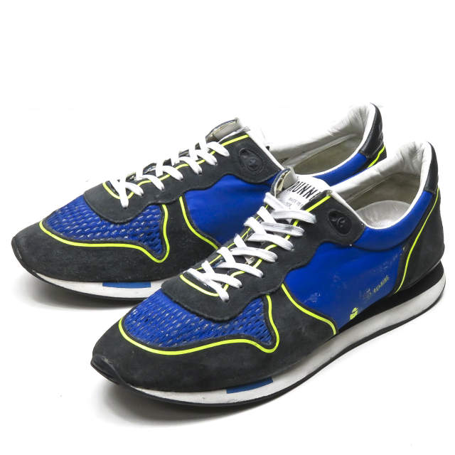 vintage running sneakers