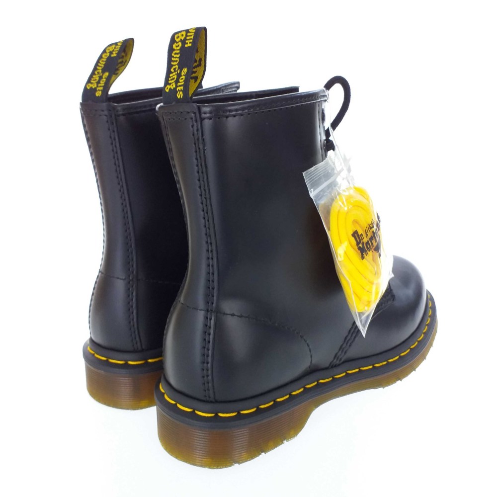 dr marten 8 hole boots