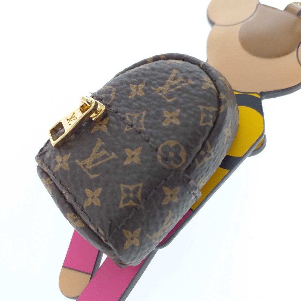 Louis Vuitton Grey Damier Leather Summer Melody Bear Key Holder and Bag  Charm - Yoogi's Closet