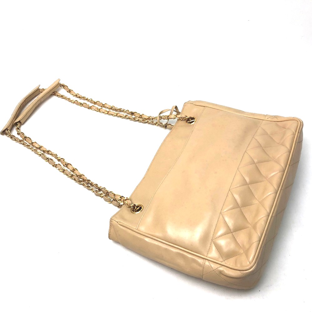 beige chain shoulder bag