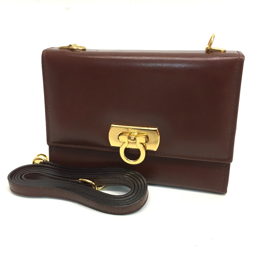 AUTHENTIC SALVATORE FERRAGAMO Gancini Leather Pochette Wallet Shoulder ...