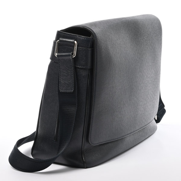 Louis Vuitton Roman MM M32624 Shoulder Bag Taiga/Stainless Steel unisex | eBay